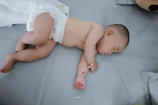 新泰宝宝高烧怎么处理